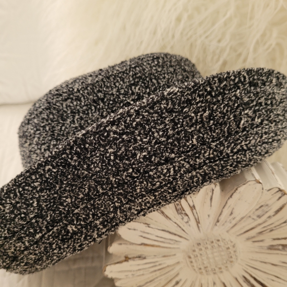 Hat - Picture 2 of 3